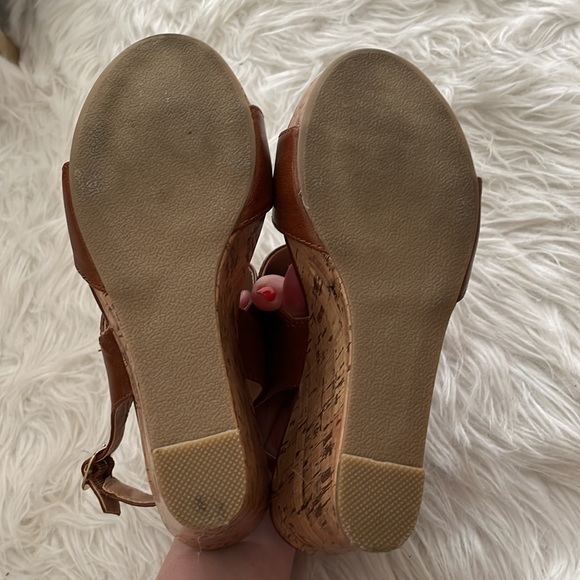 Apt. 9 wedges - Picture 4 of 6